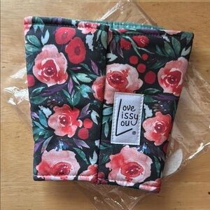 Love Lissy Floral drink koozie